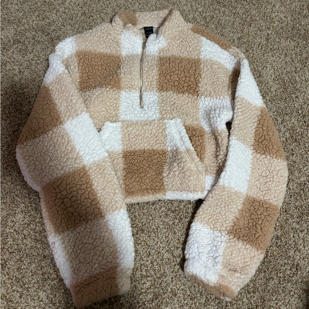 SHEIN Fuzzy Cropped sweatshirt with Pocket!